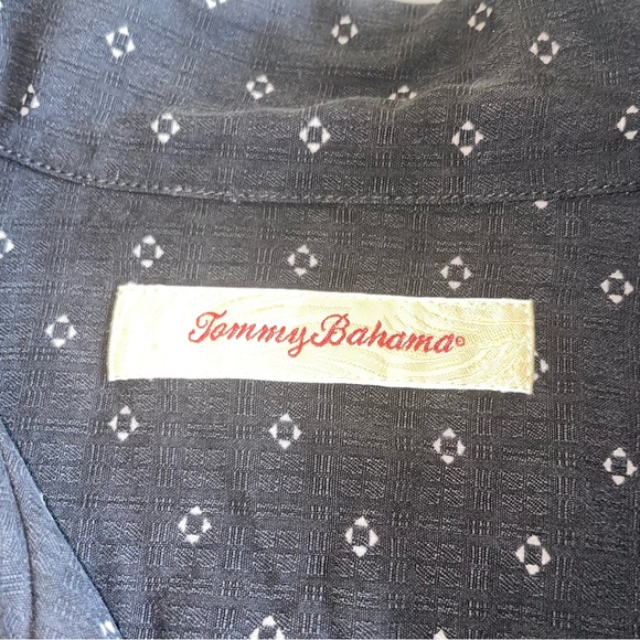 Tommy Bahama 100% Silk Shirt Button Down Short Sleeve Blue & White Sz Large - Picture 6 of 9